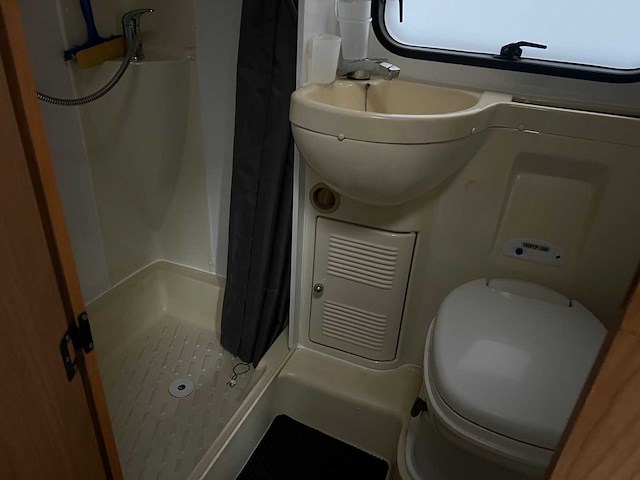 Ford - rimor - camper - 2007 - afbeelding 21 van  46