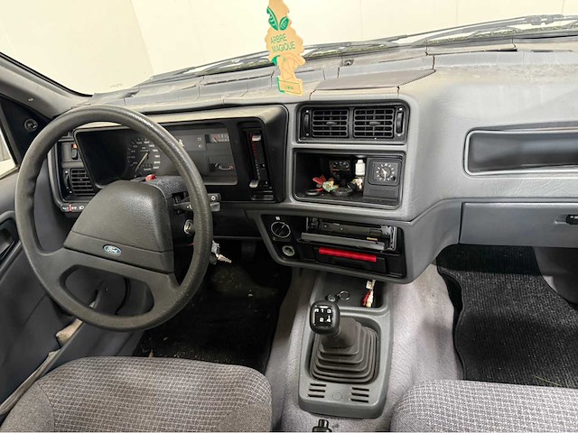 Ford - sierra - oldtimer - 1986 - afbeelding 6 van  31