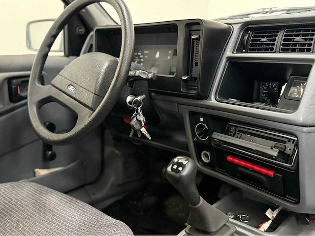 Ford - sierra - oldtimer - 1986 - afbeelding 7 van  31