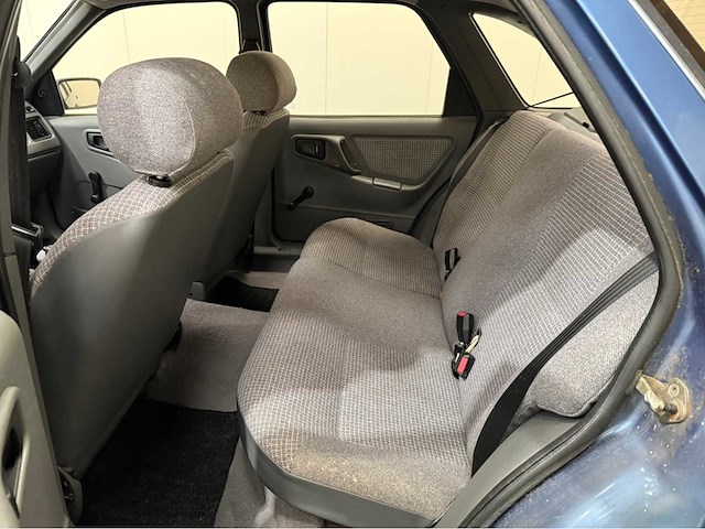 Ford - sierra - oldtimer - 1986 - afbeelding 11 van  31