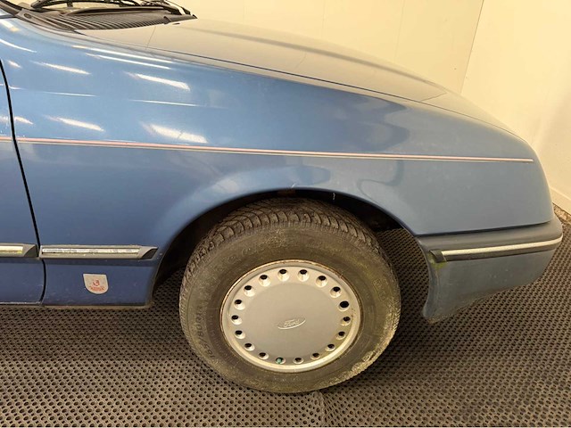 Ford - sierra - oldtimer - 1986 - afbeelding 18 van  31