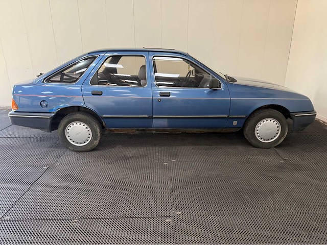 Ford - sierra - oldtimer - 1986 - afbeelding 30 van  31