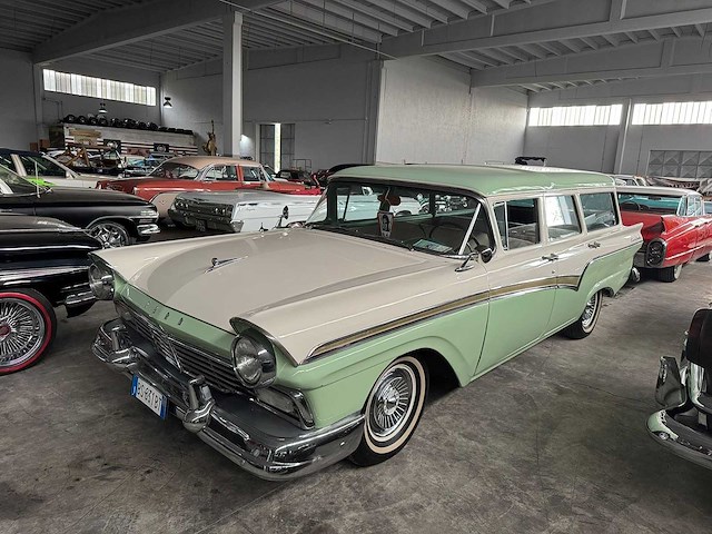 Ford - station - country sedan - oldtimer - afbeelding 1 van  15