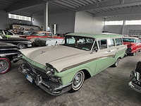 Ford - station - country sedan - oldtimer