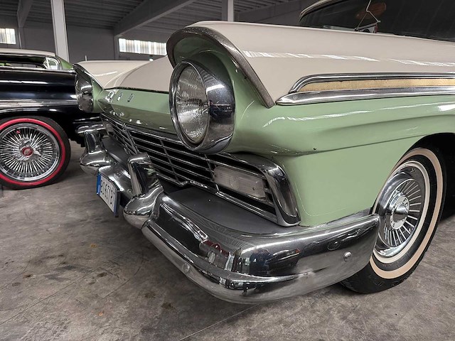 Ford - station - country sedan - oldtimer - afbeelding 8 van  15