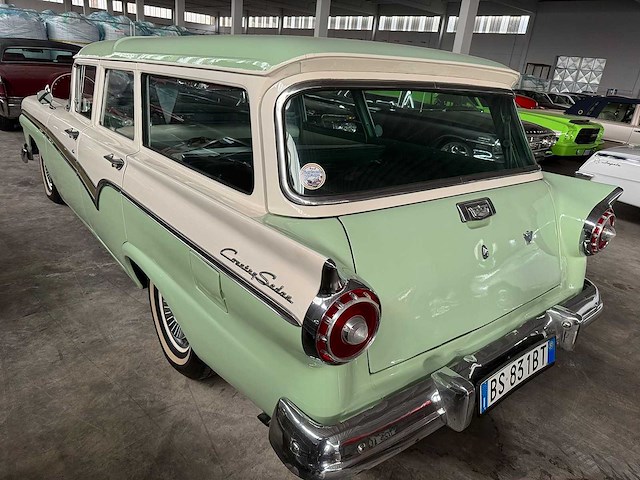 Ford - station - country sedan - oldtimer - afbeelding 9 van  15