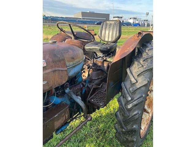 Ford - super major - oldtimer tractor - afbeelding 2 van  10