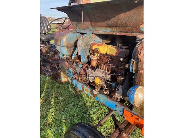Ford - super major - oldtimer tractor - afbeelding 9 van  10