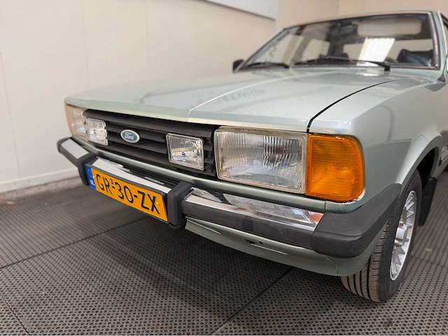 Ford - taunus - 2.0 gl - oldtimer - 1981 - afbeelding 4 van  16