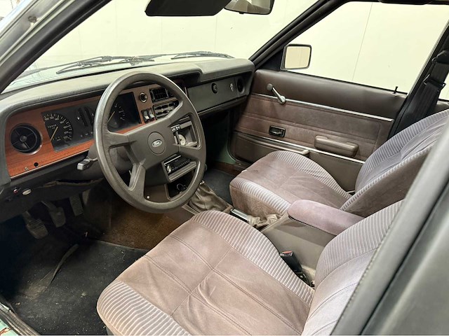 Ford - taunus - 2.0 gl - oldtimer - 1981 - afbeelding 4 van  23
