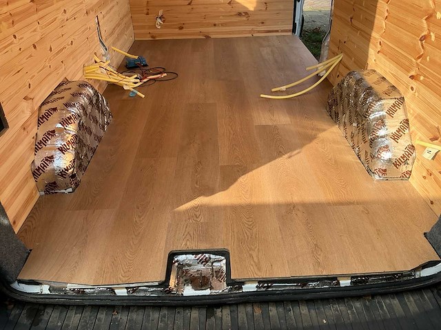 Ford - transit camper - 350 2.0 tdci l3h2 tr - bedrijfswagen - afbeelding 27 van  58