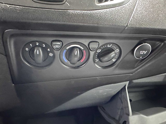Ford - transit custom - 270 2.0 tdci l1h2 tr -export kenteken (voorheen vhr-18-n) - afbeelding 6 van  17