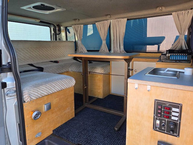 Ford - transit/tourneo - benzine/lpg - dak ventilator - 2002 - camper - afbeelding 22 van  31