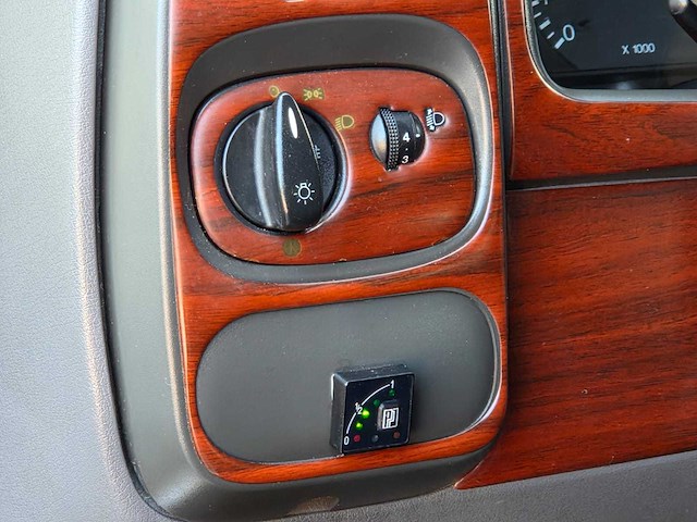 Ford - transit/tourneo - benzine/lpg - dak ventilator - 2002 - camper - afbeelding 17 van  31