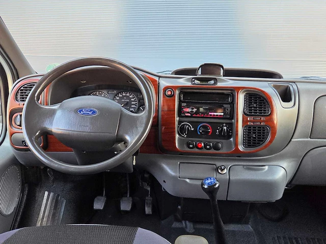 Ford - transit/tourneo - benzine/lpg - dak ventilator - 2002 - camper - afbeelding 4 van  31