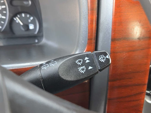 Ford - transit/tourneo - benzine/lpg - dak ventilator - 2002 - camper - afbeelding 7 van  31