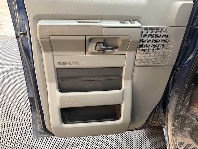 Ford - xl - wagon e150 - personenauto - 2009 - afbeelding 25 van  33