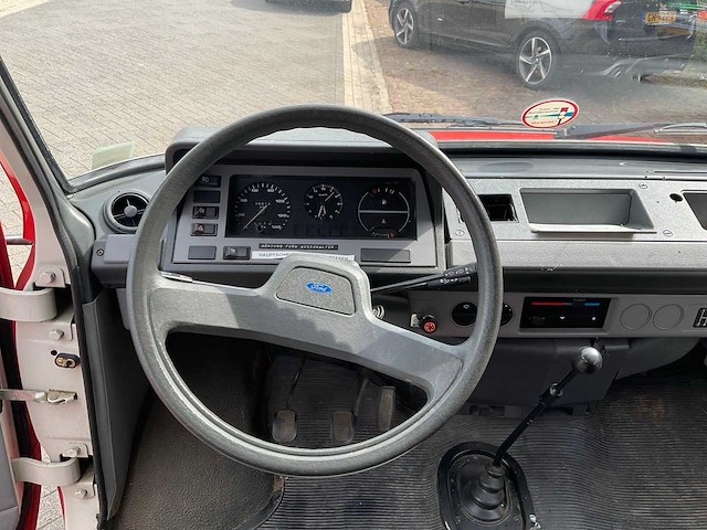 Ford 1985 mk2 brandweerwagen - afbeelding 9 van  61