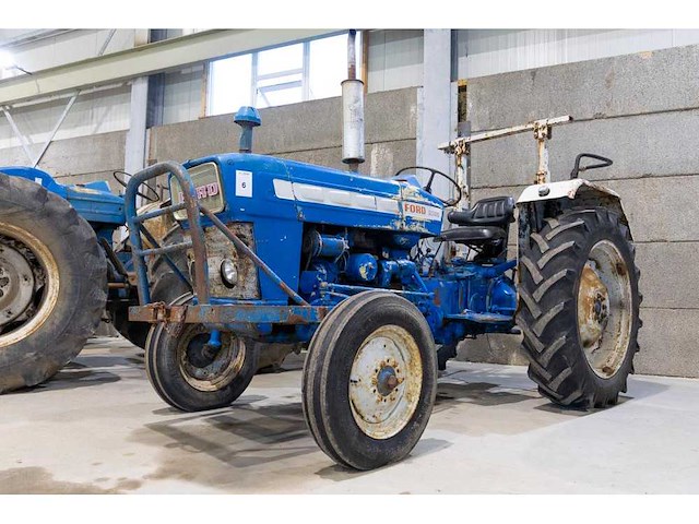 Ford 2000 oldtimer tractor - afbeelding 3 van  10