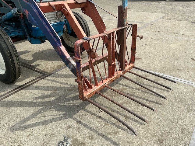 Ford 2000 oldtimer tractor - afbeelding 3 van  14