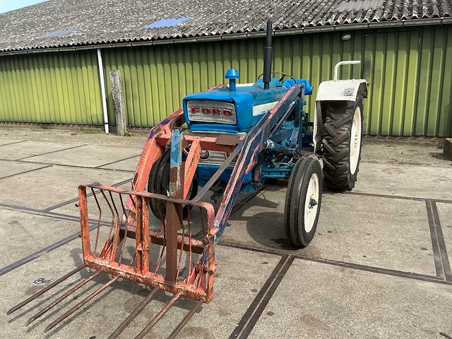 Ford 2000 oldtimer tractor - afbeelding 1 van  14