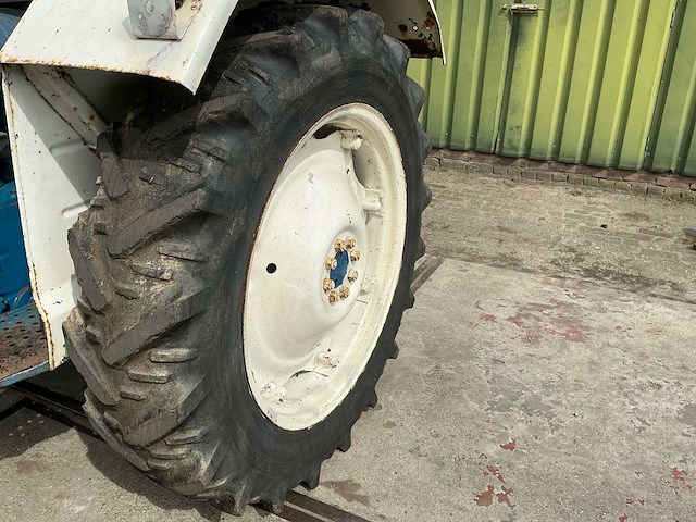 Ford 2000 oldtimer tractor - afbeelding 9 van  14