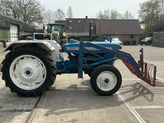 Ford 2000 oldtimer tractor - afbeelding 11 van  14