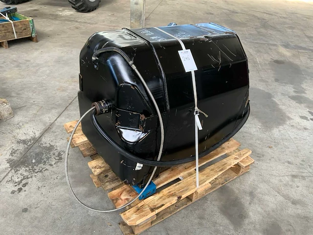 Ford 30 serie brandstoftank - afbeelding 1 van  7