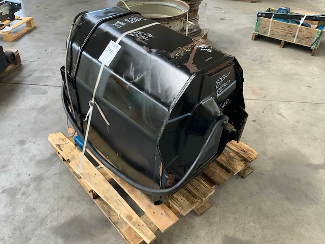 Ford 30 serie brandstoftank - afbeelding 6 van  7