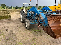 Ford 3000 oldtimer tractor - afbeelding 2 van  8