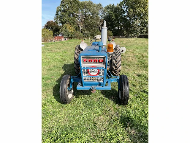 Ford 3000 tweewielaangedreven landbouwtractor - afbeelding 15 van  21
