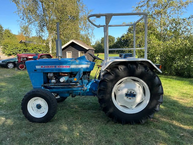 Ford 3000 tweewielaangedreven landbouwtractor - afbeelding 11 van  19