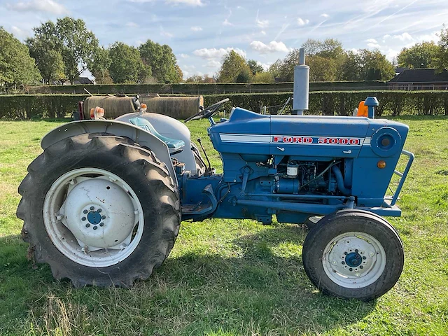 Ford 3000 tweewielaangedreven landbouwtractor - afbeelding 15 van  21