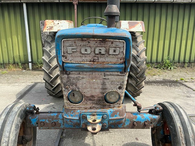 Ford 4000 oldtimer tractor - afbeelding 12 van  20