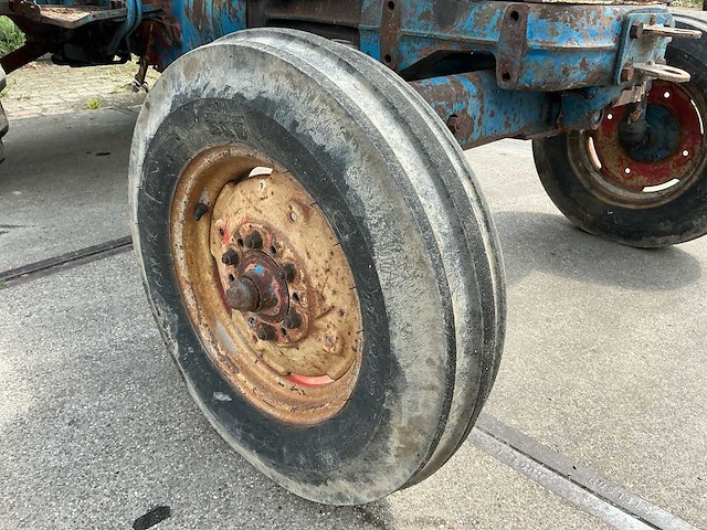 Ford 4000 oldtimer tractor - afbeelding 15 van  20