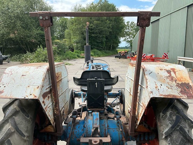 Ford 4000 oldtimer tractor - afbeelding 9 van  20