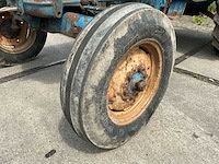 Ford 4000 oldtimer tractor - afbeelding 8 van  19