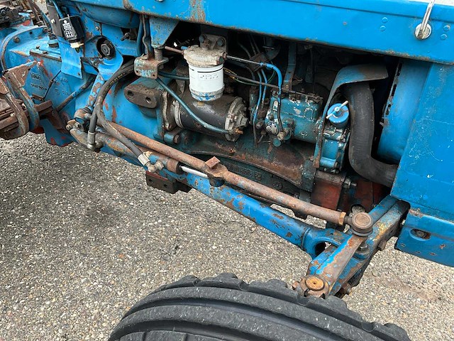 Ford 4100 oldtimer tractor - afbeelding 5 van  23