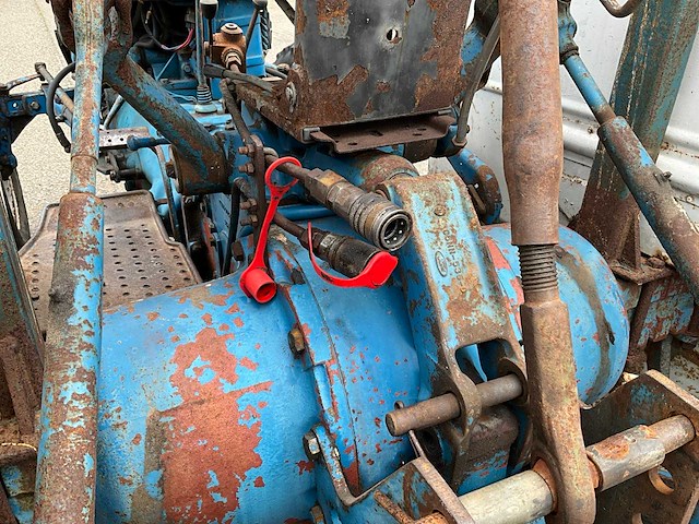 Ford 4100 oldtimer tractor - afbeelding 8 van  23