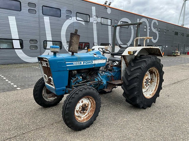 Ford 4100 oldtimer tractor - afbeelding 1 van  23
