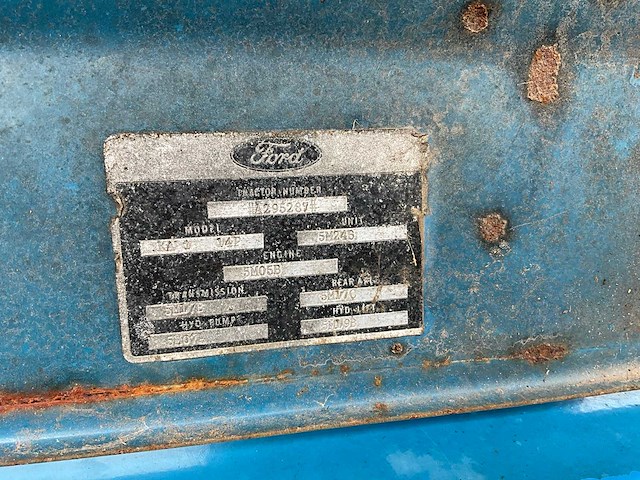 Ford 4100 oldtimer tractor - afbeelding 16 van  23