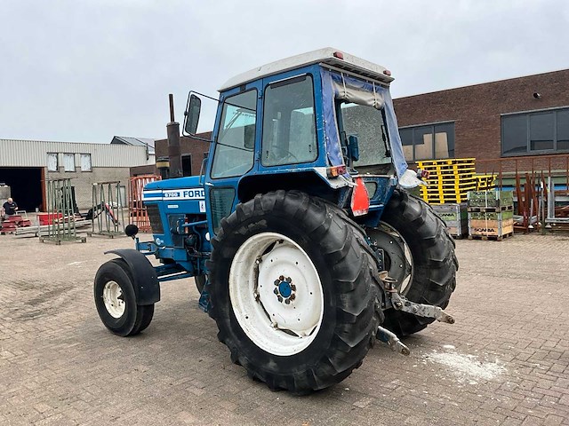Ford 6700 tweewielaangedreven landbouwtractor - afbeelding 1 van  6