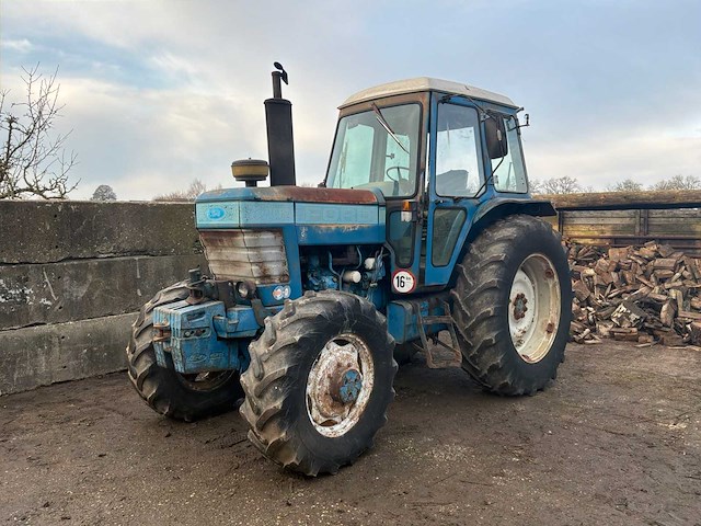 Ford 7710 vierwielaangedreven landbouwtractor - afbeelding 1 van  27