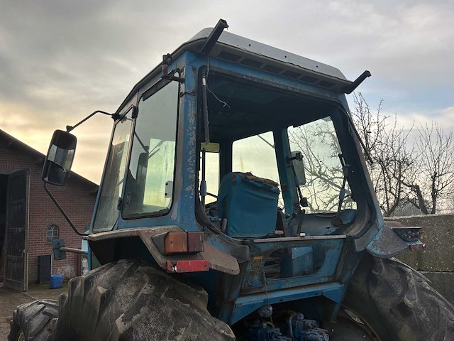 Ford 7710 vierwielaangedreven landbouwtractor - afbeelding 8 van  26