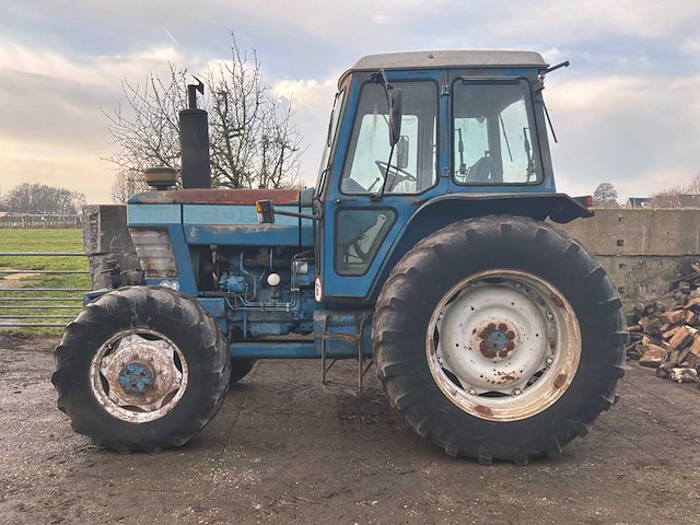 Ford 7710 vierwielaangedreven landbouwtractor - afbeelding 24 van  26