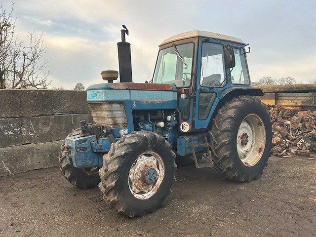 Ford 7710 vierwielaangedreven landbouwtractor - afbeelding 25 van  26