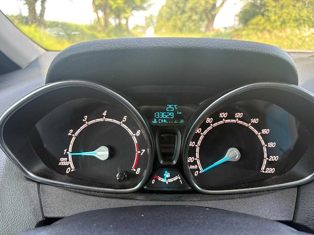 Ford b-max 1.0 ecob. titanium ; rt-706-p - afbeelding 4 van  26