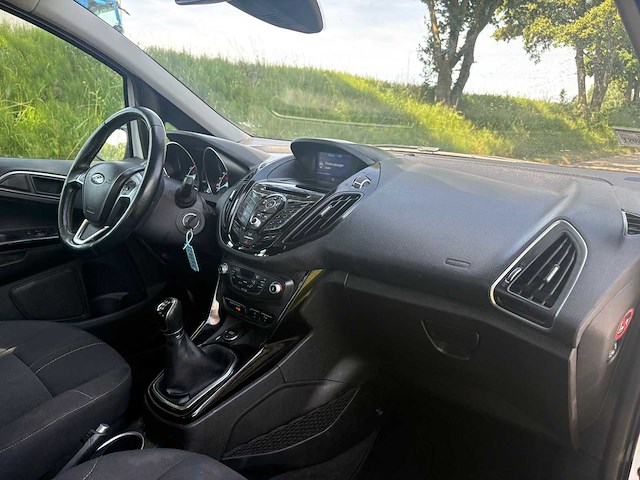 Ford b-max 1.0 ecob. titanium ; rt-706-p - afbeelding 18 van  26