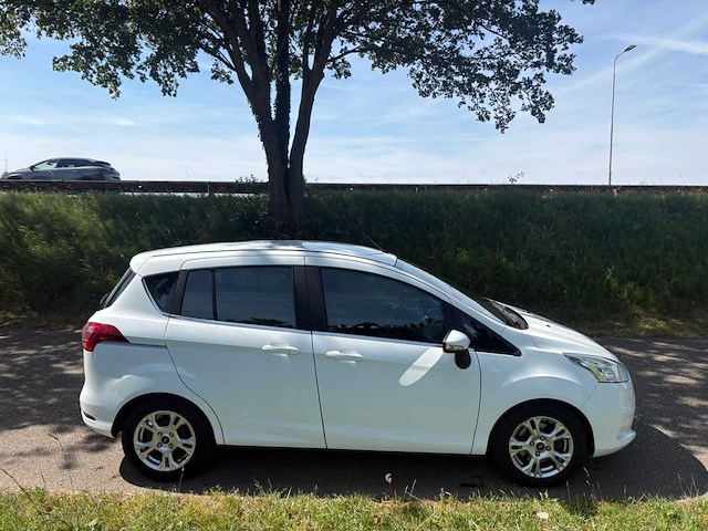Ford b-max 1.0 ecob. titanium ; rt-706-p - afbeelding 25 van  26