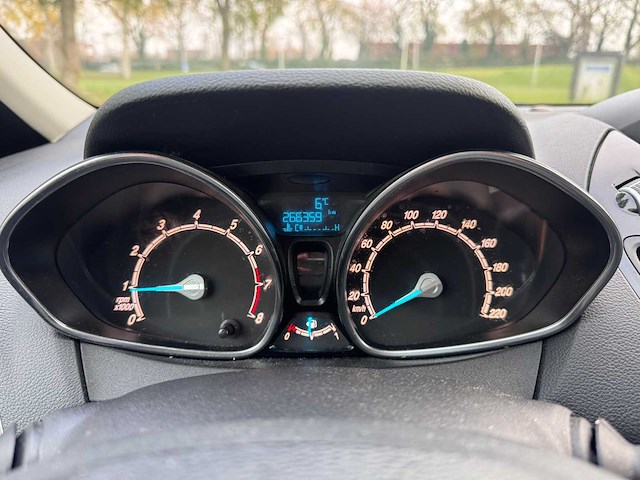 Ford b-max 1.0 ecoboost titanium; 7-tjb-58 - afbeelding 14 van  16